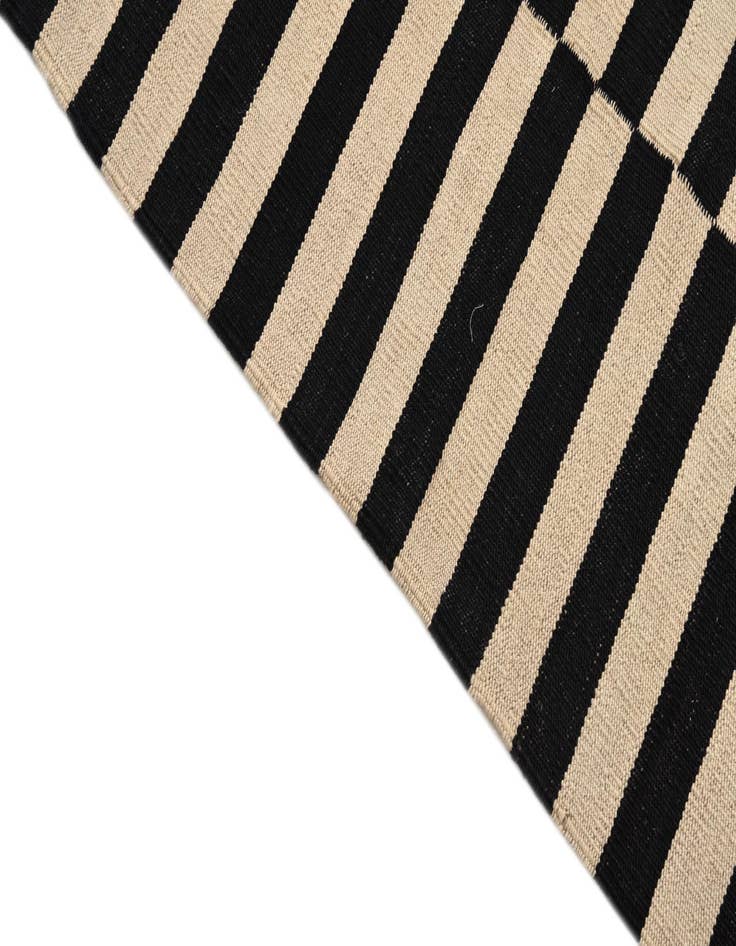 Detail image of  3' 6 x 6' 4  Hand Woven Kilim Modern Wool Rug