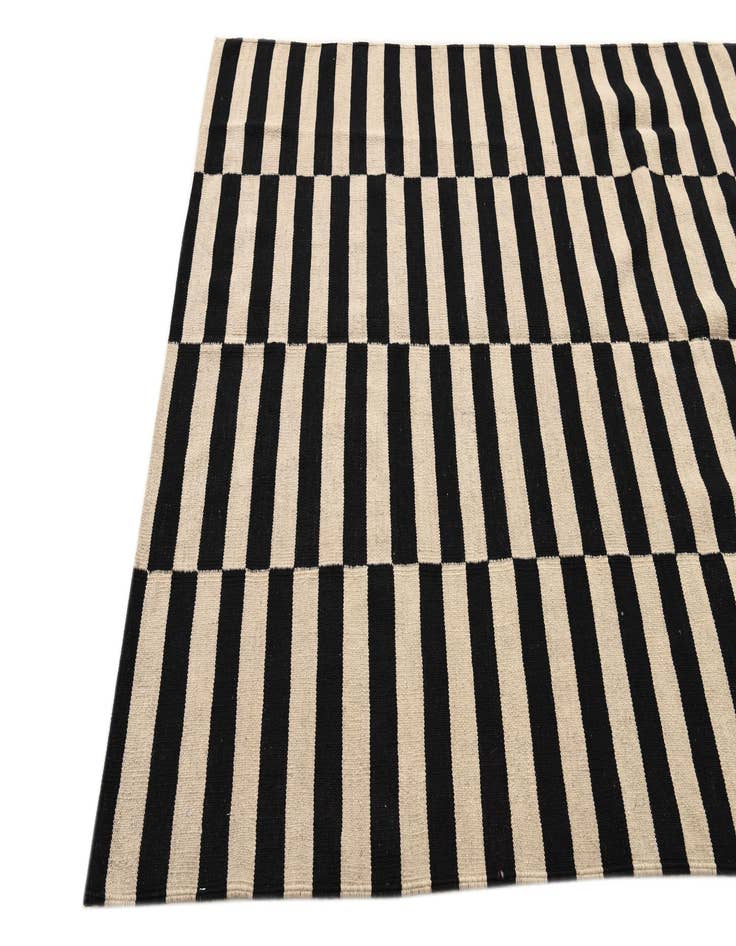 Detail image of  5' x 6' 4  Hand Woven Kilim Modern Wool Rug