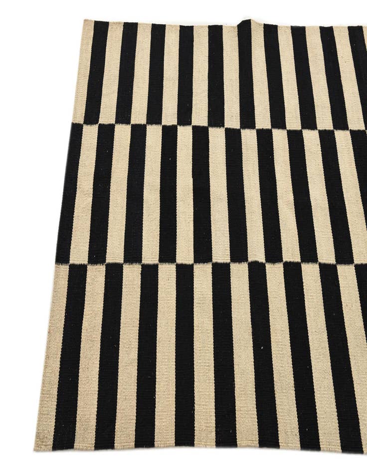 Detail image of  3' 3 x 4' 11  Hand Woven Kilim Modern Wool Rug