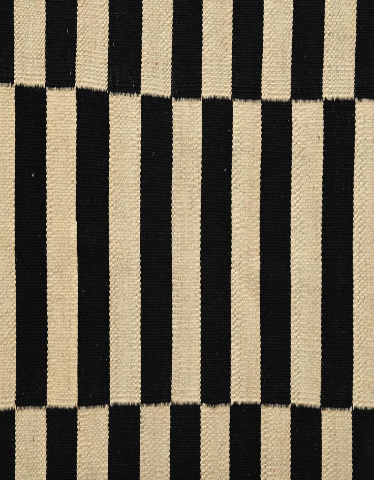 Detail image of  3' 3 x 4' 11  Hand Woven Kilim Modern Wool Rug