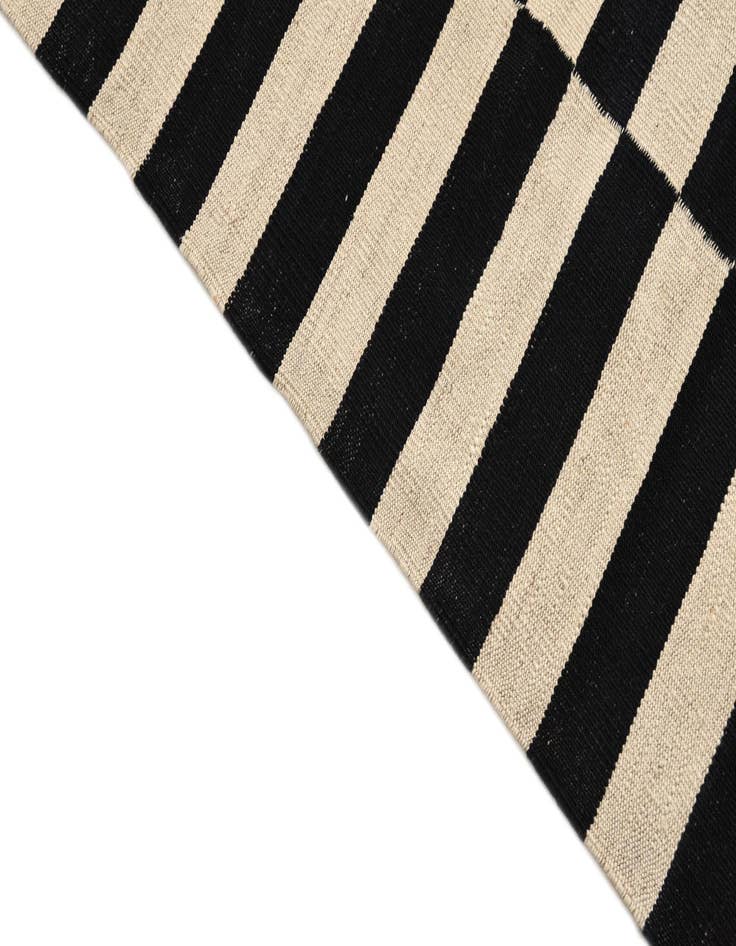 Detail image of  3' 2 x 4' 9  Hand Woven Kilim Modern Wool Rug