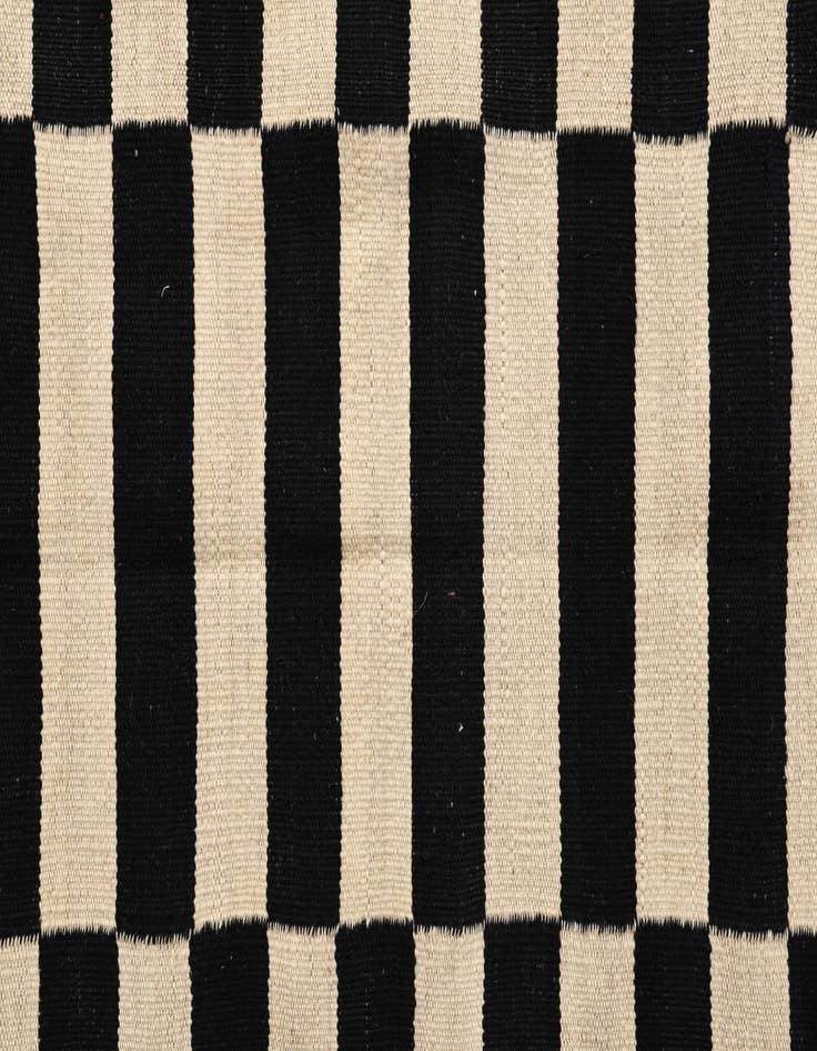 Detail image of  3' 2 x 4' 9  Hand Woven Kilim Modern Wool Rug