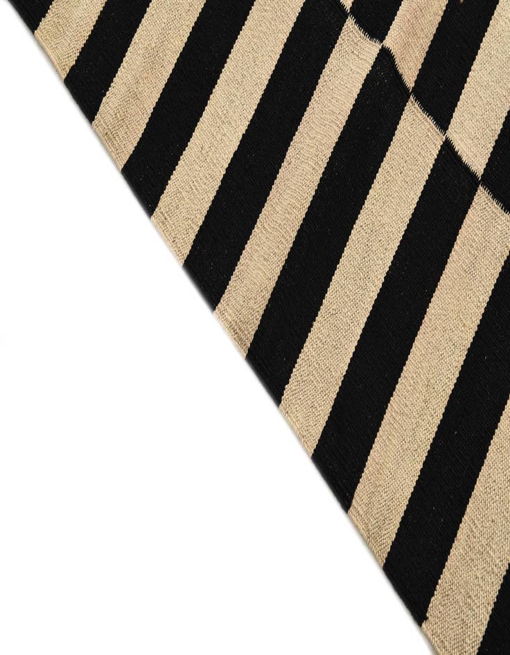 Detail image of  3' 4 x 4' 9  Hand Woven Kilim Modern Wool Rug