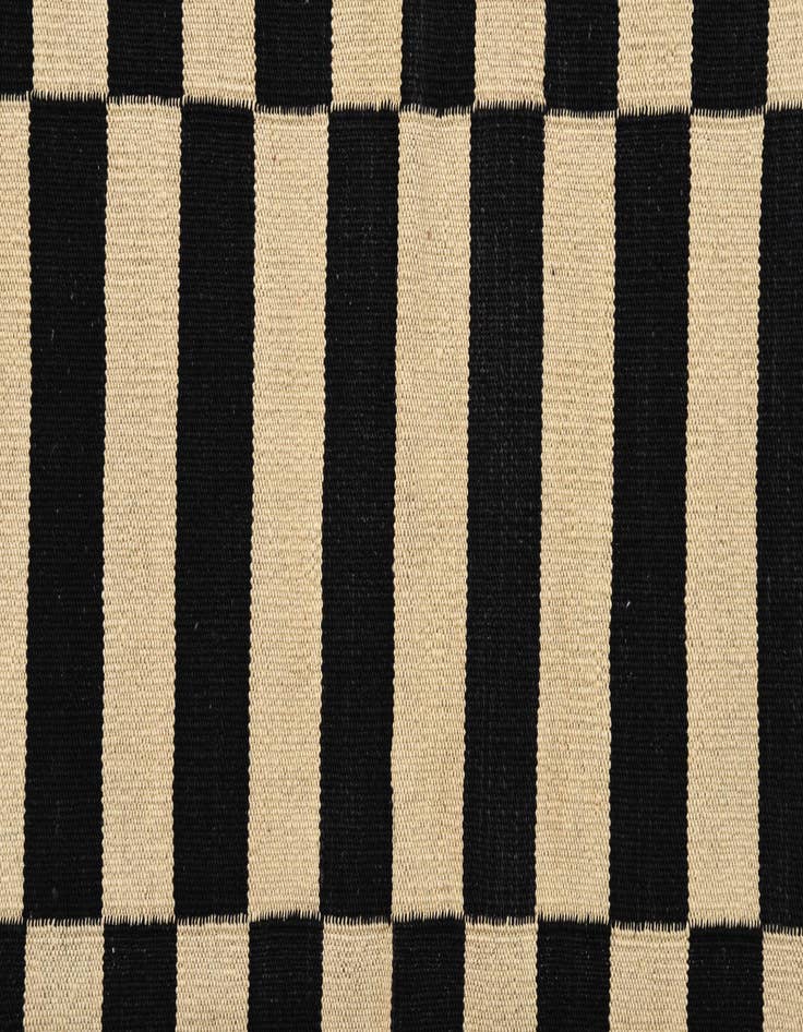 Detail image of  3' 5 x 4' 10  Hand Woven Kilim Modern Wool Rug