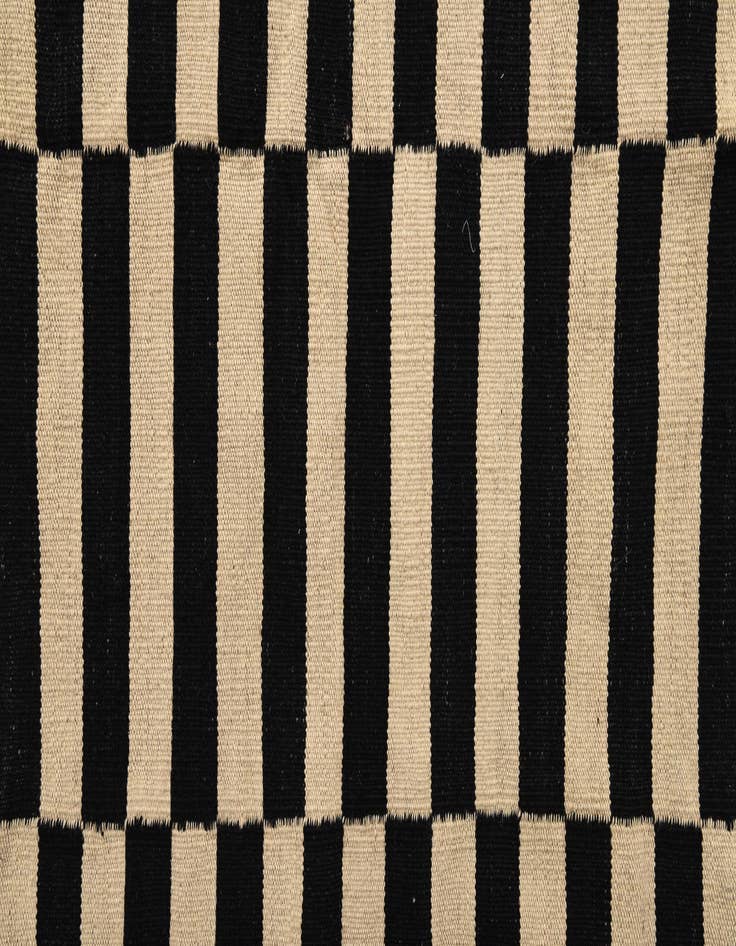 Detail image of  4' 11 x 6'  Hand Woven Kilim Modern Wool Rug