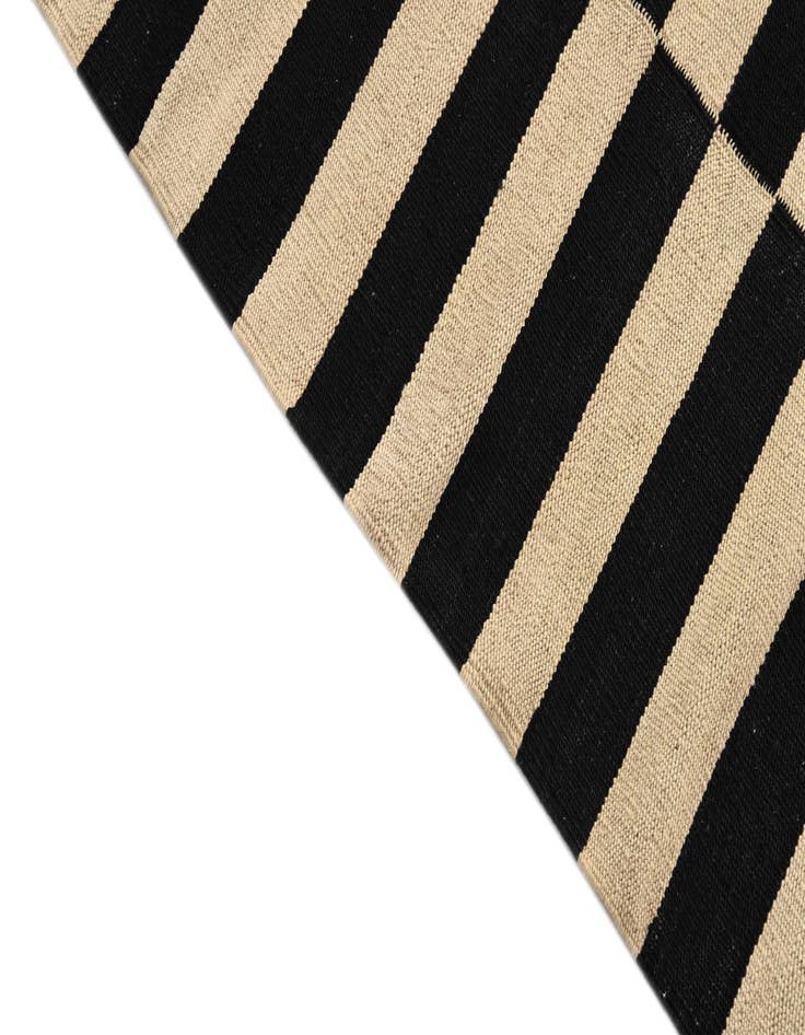 Detail image of  3' 4 x 4' 8  Hand Woven Kilim Modern Wool Rug