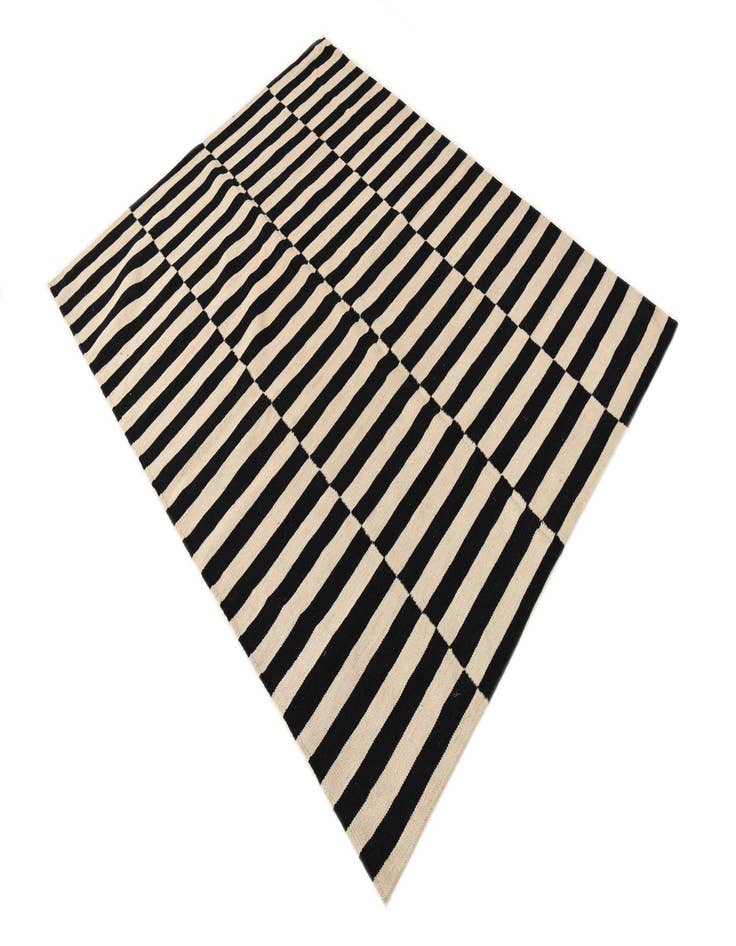 Detail image of  4' 11 x 6' 4  Hand Woven Kilim Modern Wool Rug