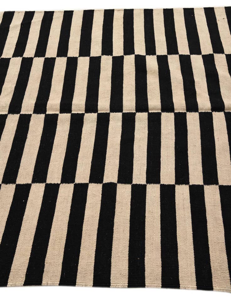 Detail image of  4' 11 x 6' 4  Hand Woven Kilim Modern Wool Rug