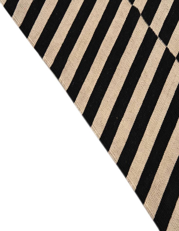 Detail image of  4' 11 x 6' 4  Hand Woven Kilim Modern Wool Rug