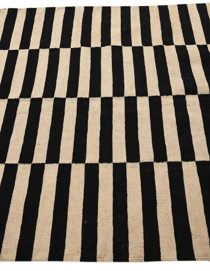 Detail image of  5' x 6' 4  Hand Woven Kilim Modern Wool Rug