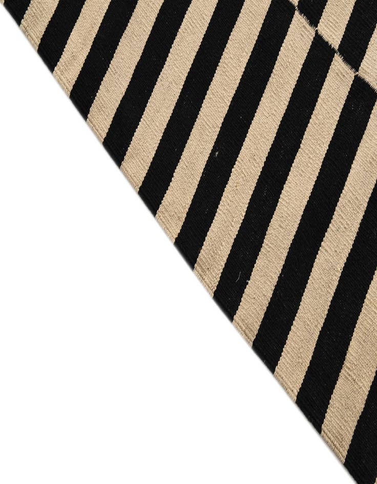 Detail image of  5' x 6' 4  Hand Woven Kilim Modern Wool Rug
