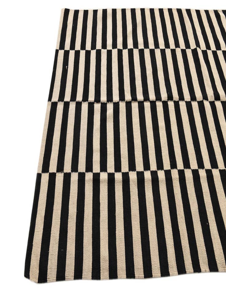 Detail image of  5' x 6' 4  Hand Woven Kilim Modern Wool Rug