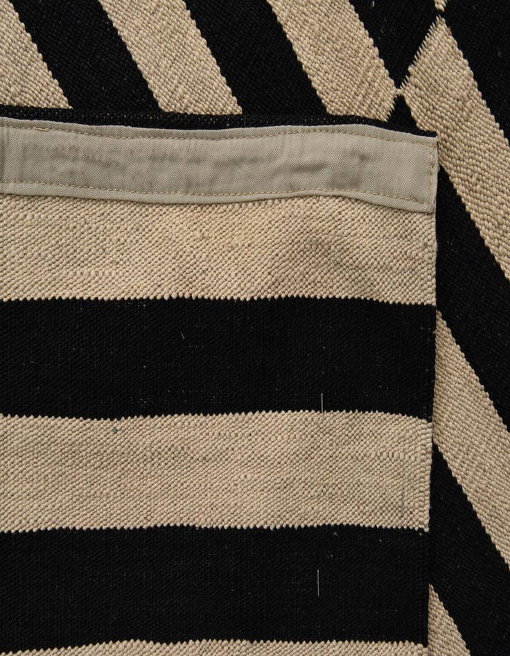 Detail image of  5' x 6' 4  Hand Woven Kilim Modern Wool Rug