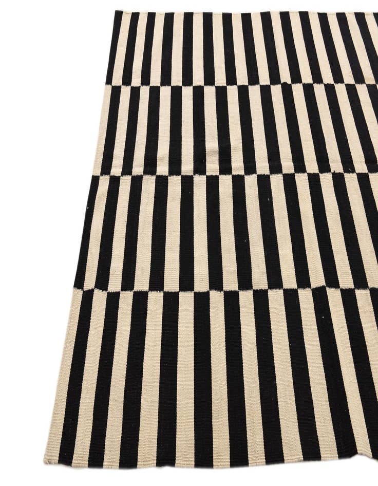 Detail image of  5' 1 x 6' 8  Hand Woven Kilim Modern Wool Rug