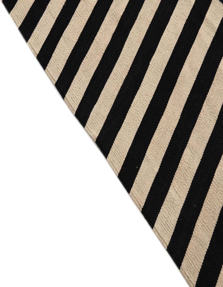 Detail image of  8' 1 x 11' 2  Hand Woven Kilim Modern Wool Rug