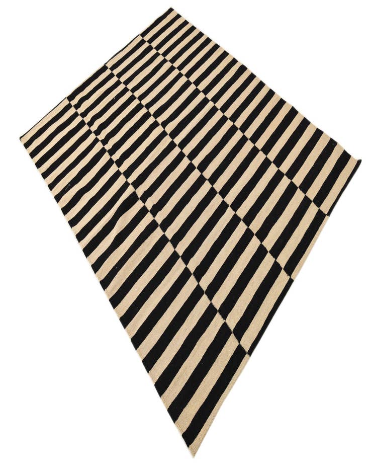 Detail image of  5' x 6' 2  Hand Woven Kilim Modern Wool Rug