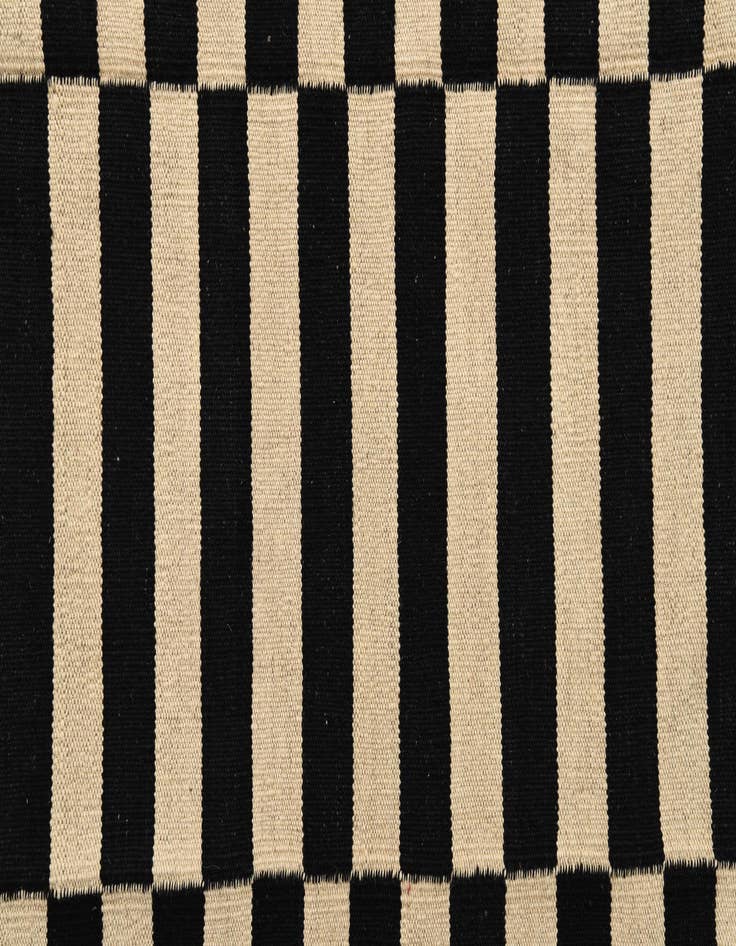 Detail image of  5' 2 x 6' 4  Hand Woven Kilim Modern Wool Rug