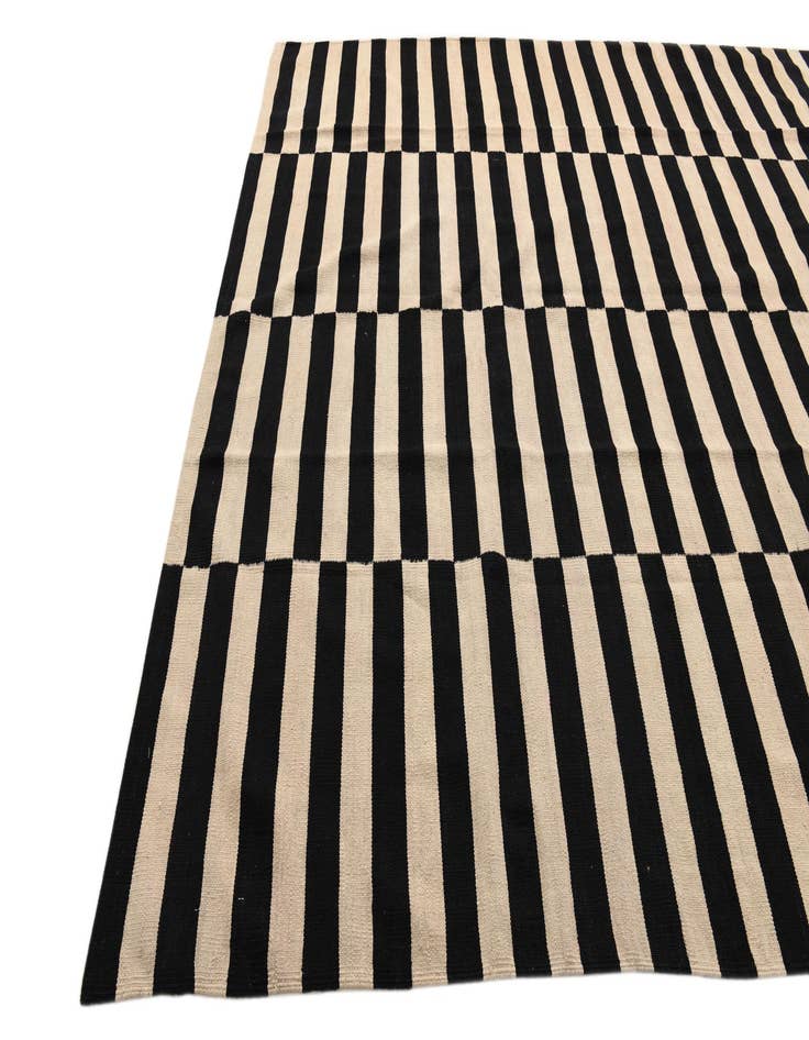 Detail image of  8' 2 x 9' 8  Hand Woven Kilim Modern Wool Rug