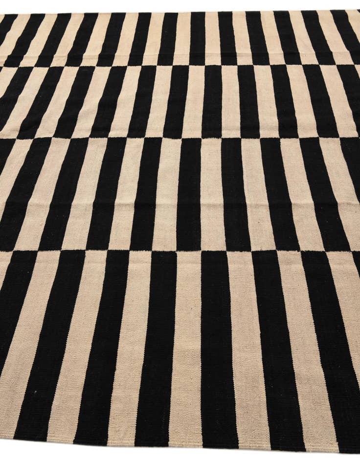 Detail image of  8' 2 x 9' 8  Hand Woven Kilim Modern Wool Rug