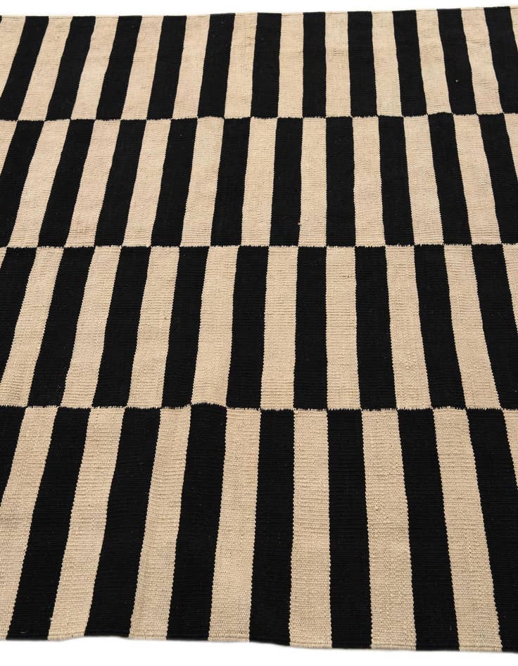 Detail image of  4' 11 x 6' 5  Hand Woven Kilim Modern Wool Rug