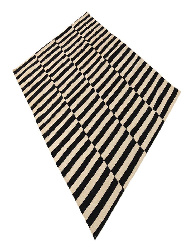 Detail image of  4' 10 x 6' 4  Hand Woven Kilim Modern Wool Rug