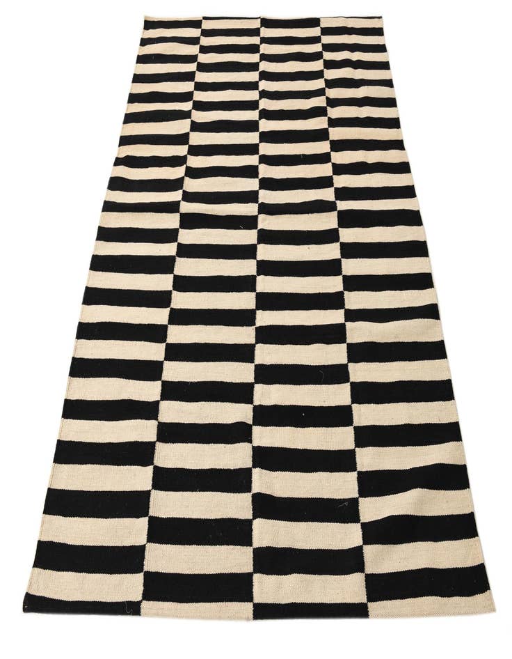 Detail image of  4' 10 x 6' 4  Hand Woven Kilim Modern Wool Rug