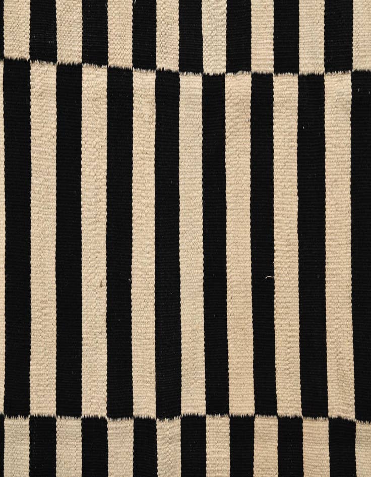 Detail image of  4' 10 x 6' 4  Hand Woven Kilim Modern Wool Rug