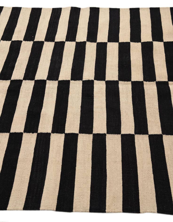 Detail image of  4' 7 x 6' 4  Hand Woven Kilim Modern Wool Rug