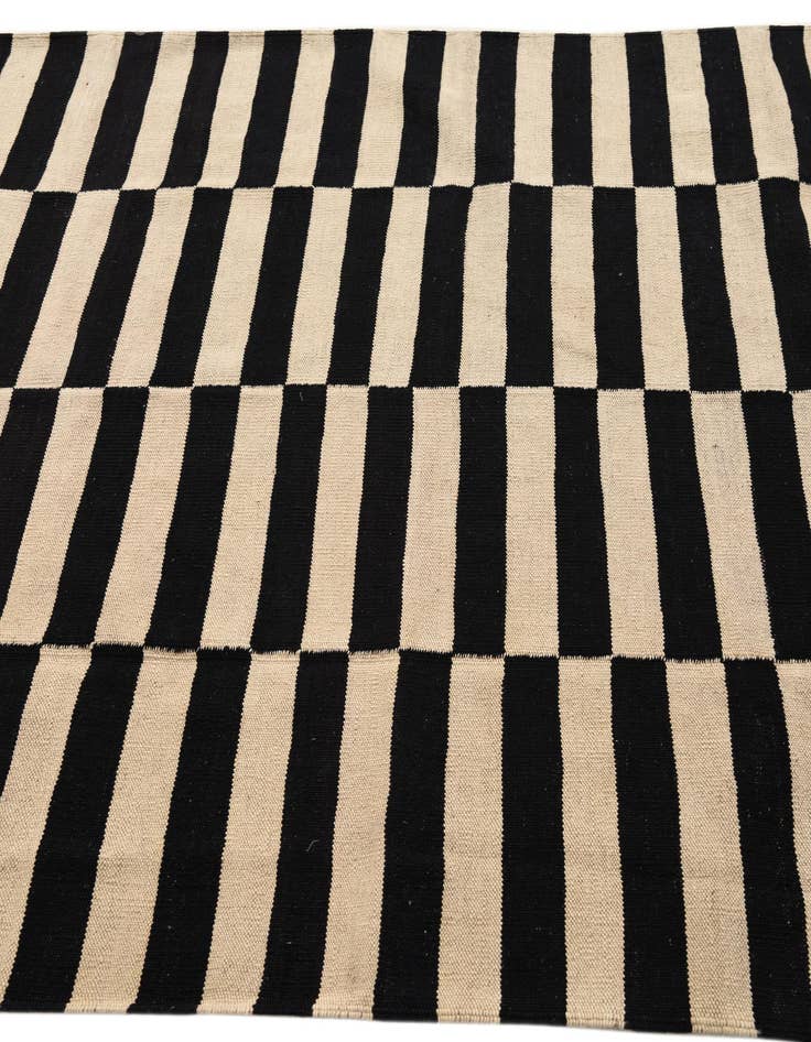 Detail image of  4' 11 x 6' 5  Hand Woven Kilim Modern Wool Rug