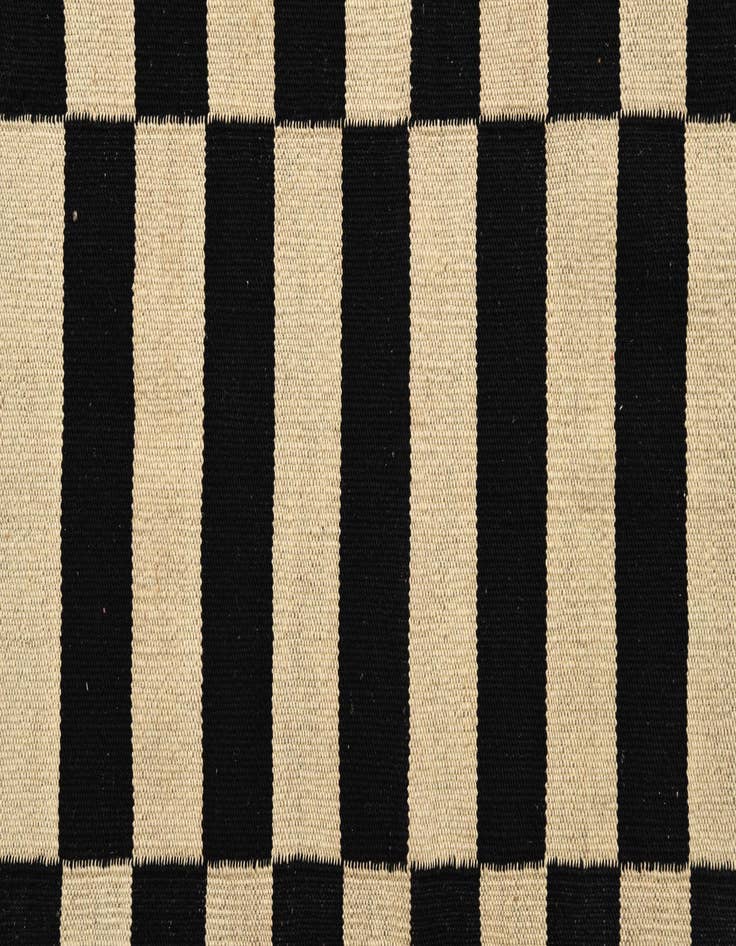 Detail image of  3' 5 x 4' 9  Hand Woven Kilim Modern Wool Rug