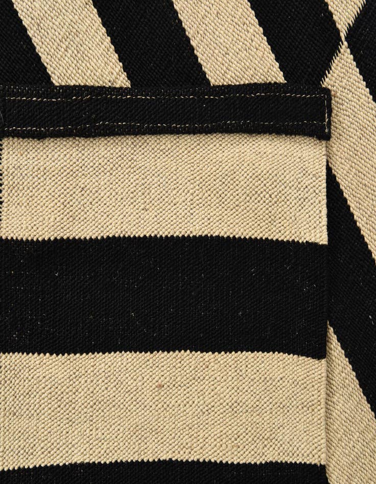 Detail image of  3' 5 x 4' 9  Hand Woven Kilim Modern Wool Rug