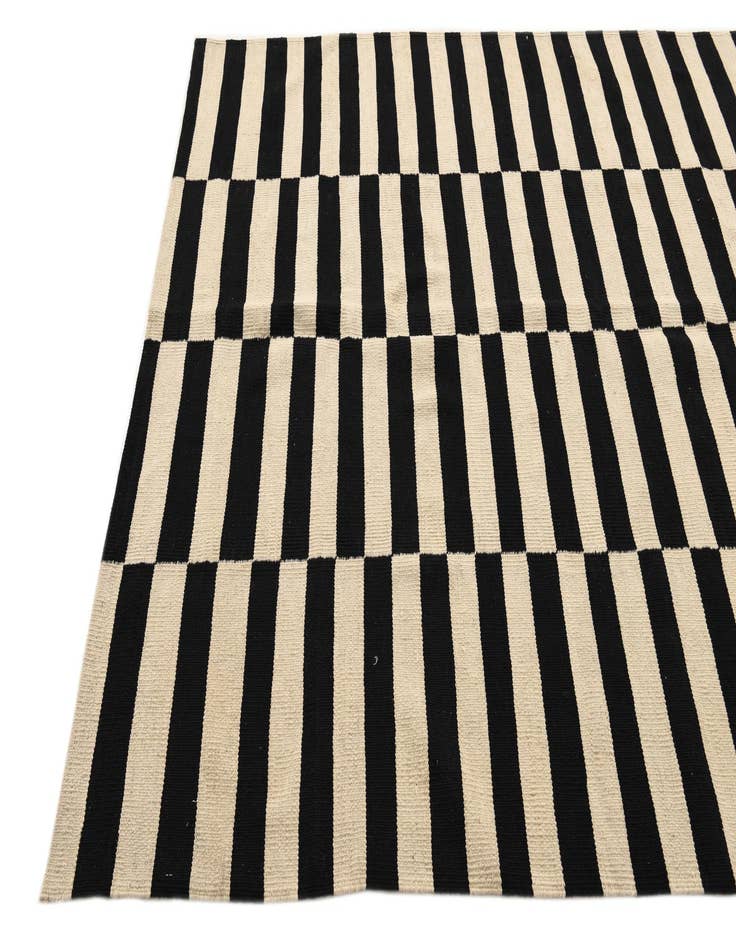 Detail image of  5' 5 x 7' 10  Hand Woven Kilim Modern Wool Rug