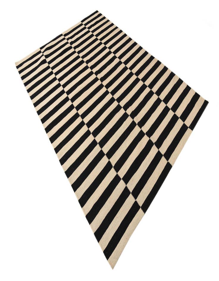 Detail image of  5' 8 x 7' 11  Hand Woven Kilim Modern Wool Rug