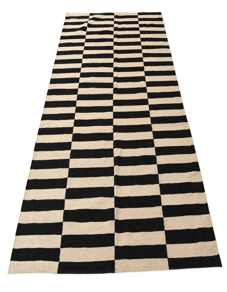 Detail image of  5' 8 x 7' 11  Hand Woven Kilim Modern Wool Rug