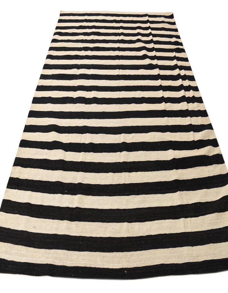 Detail image of  8' 2 x 9' 9  Hand Woven Kilim Modern Wool Rug