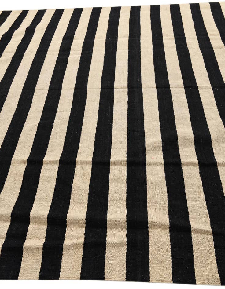 Detail image of  8' 2 x 9' 9  Hand Woven Kilim Modern Wool Rug