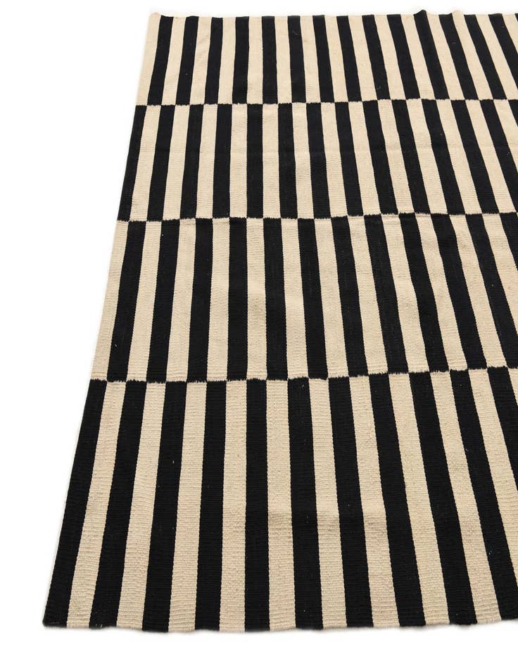 Detail image of  5' 8 x 7' 11  Hand Woven Kilim Modern Wool Rug