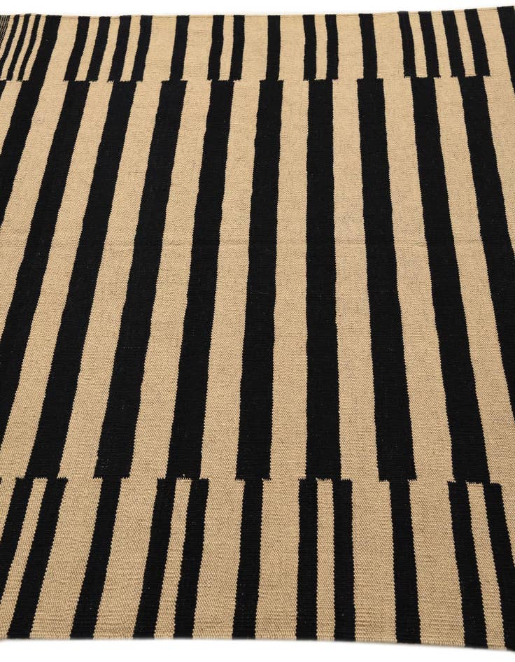 Detail image of  4' 8 x 6' 4  Hand Woven Kilim Modern Wool Rug