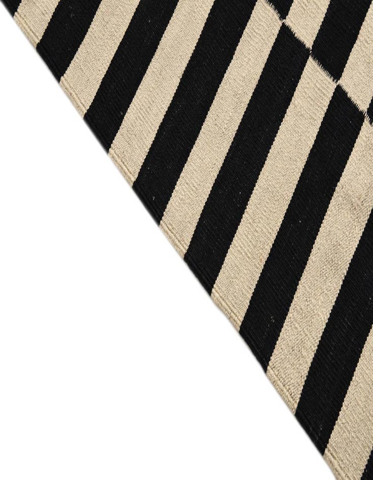 Detail image of  3' 4 x 4' 11  Hand Woven Kilim Modern Wool Rug