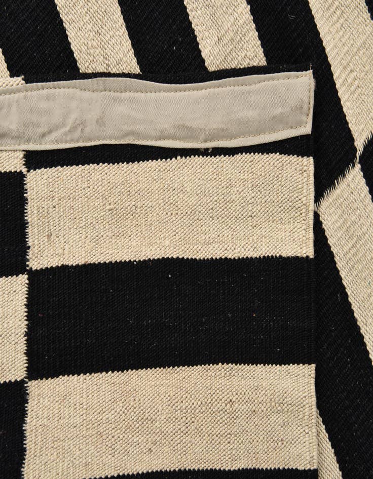 Detail image of  3' 4 x 4' 11  Hand Woven Kilim Modern Wool Rug