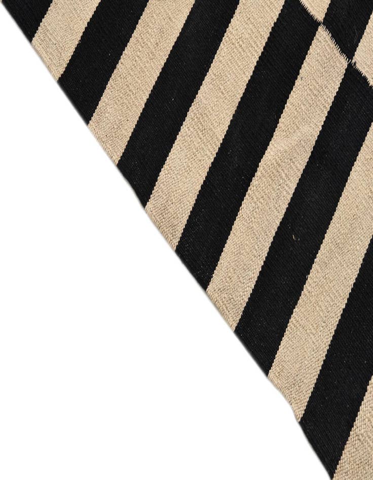 Detail image of  3' 4 x 4' 11  Hand Woven Kilim Modern Wool Rug