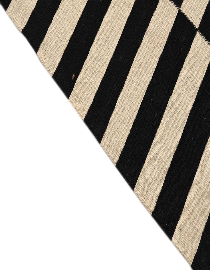 Detail image of  3' 4 x 4' 10  Hand Woven Kilim Modern Wool Rug