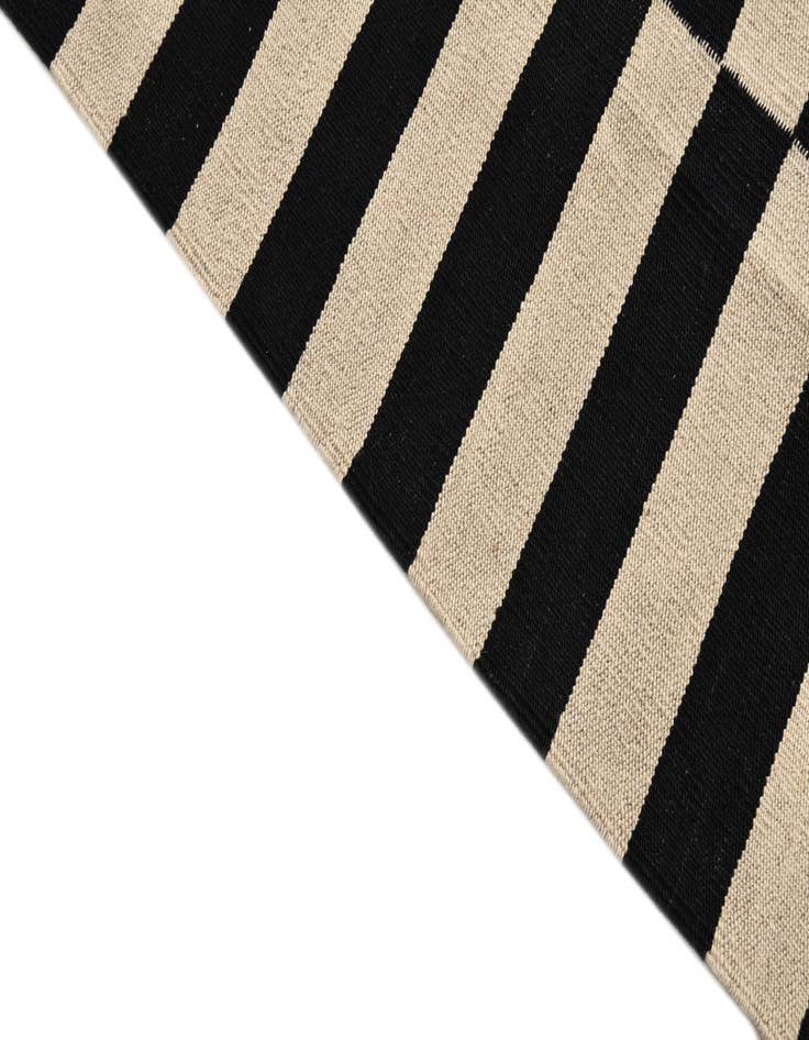 Detail image of  3' 4 x 4' 11  Hand Woven Kilim Modern Wool Rug