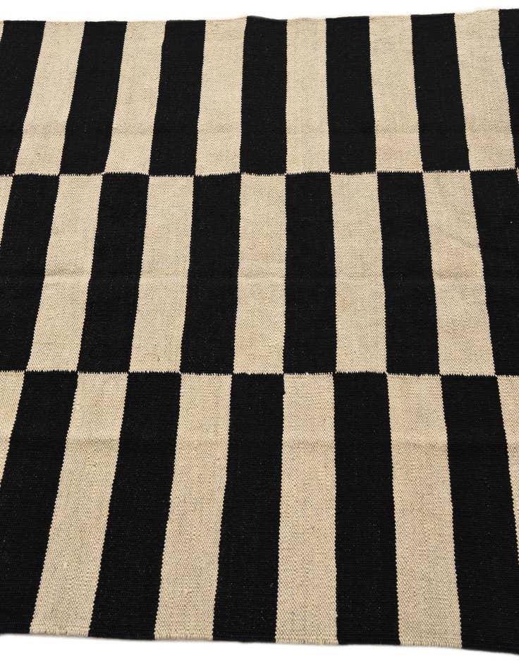 Detail image of  3' 6 x 4' 9  Hand Woven Kilim Modern Wool Rug