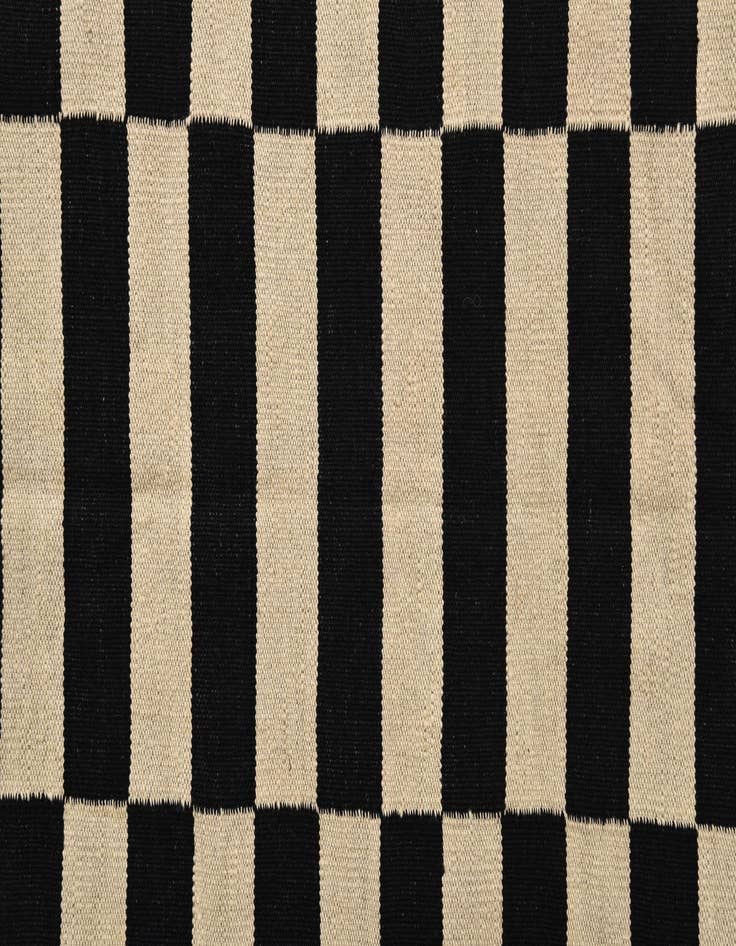 Detail image of  3' 6 x 4' 9  Hand Woven Kilim Modern Wool Rug