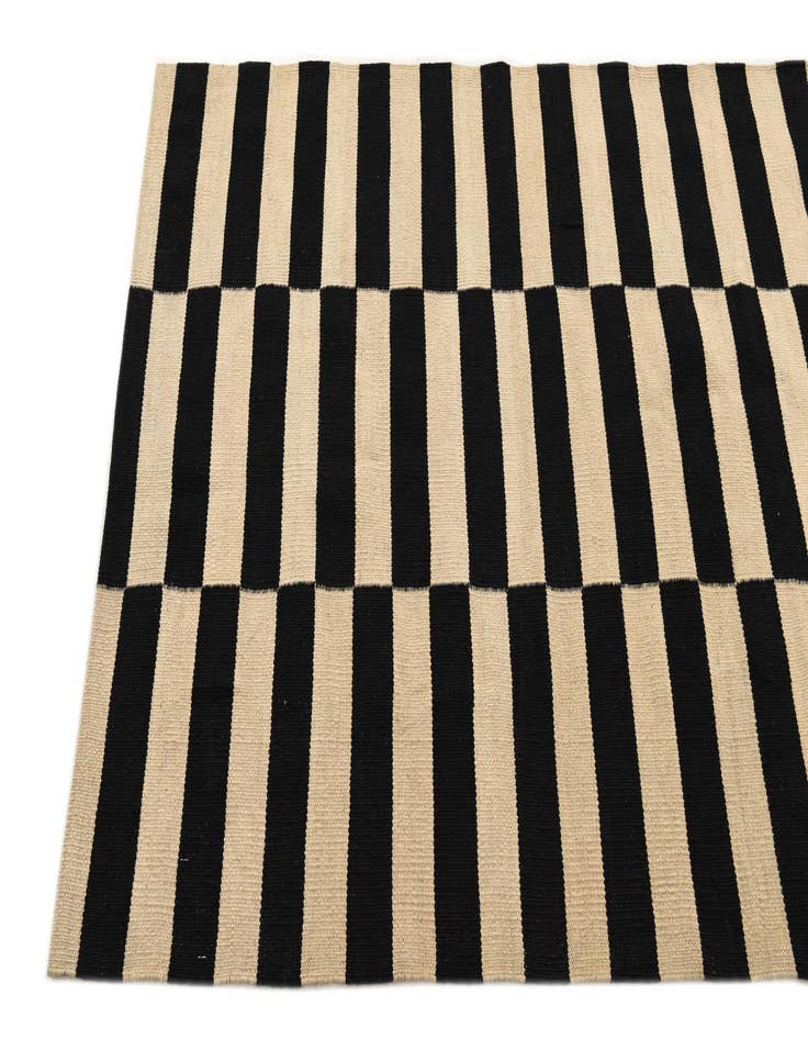 Detail image of  3' 4 x 4' 10  Hand Woven Kilim Modern Wool Rug