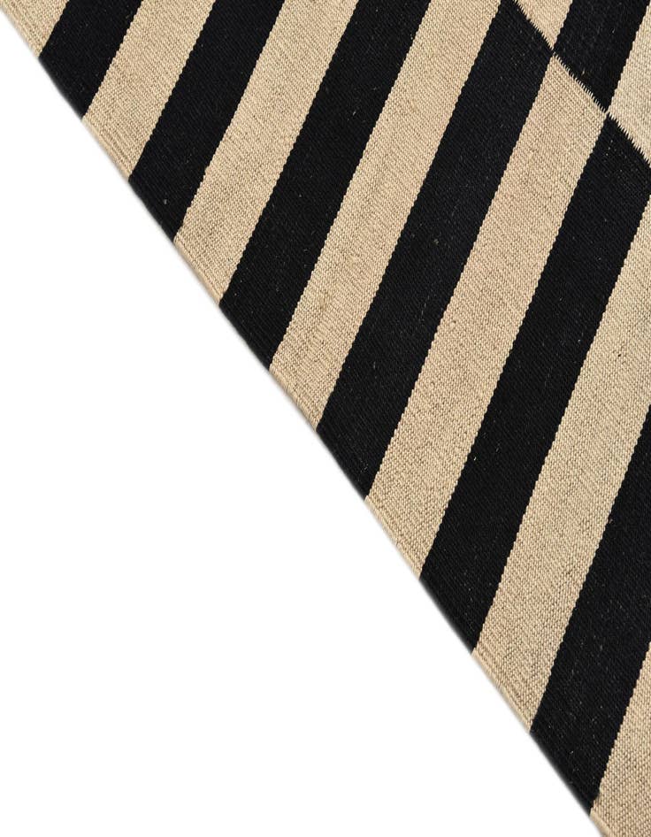 Detail image of  3' 3 x 4' 10  Hand Woven Kilim Modern Wool Rug