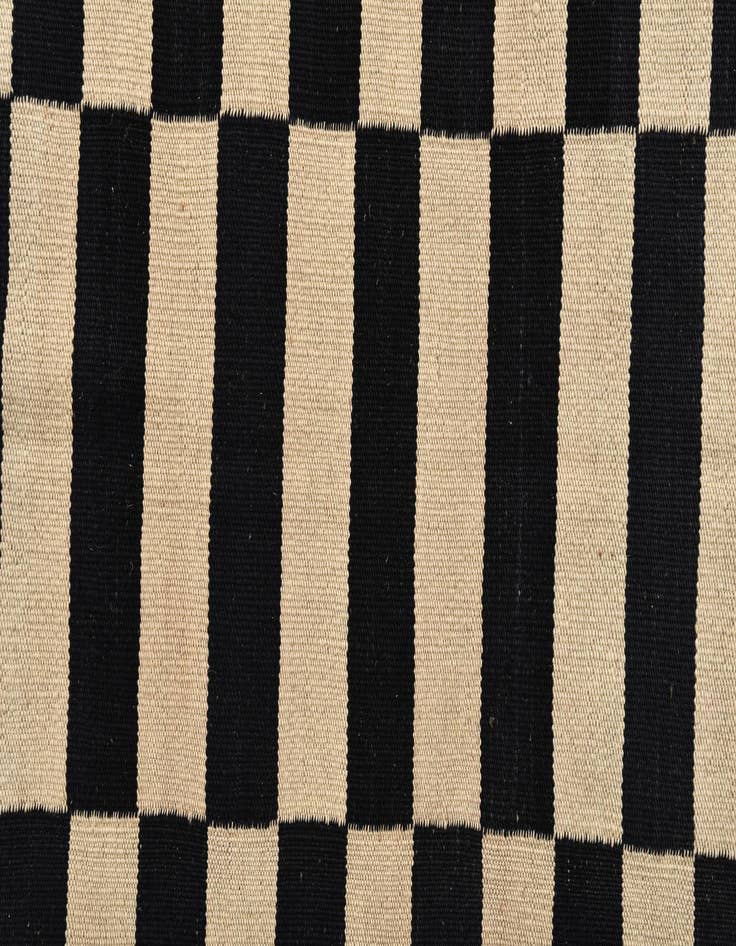 Detail image of  3' 3 x 4' 10  Hand Woven Kilim Modern Wool Rug