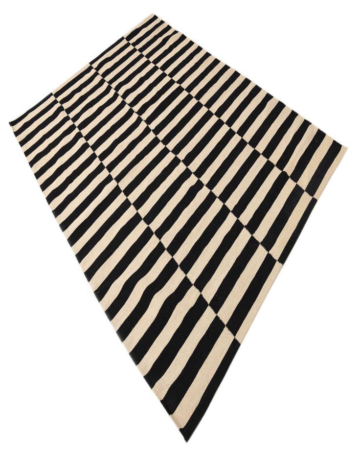 Detail image of  5' 8 x 7' 9  Hand Woven Kilim Modern Wool Rug