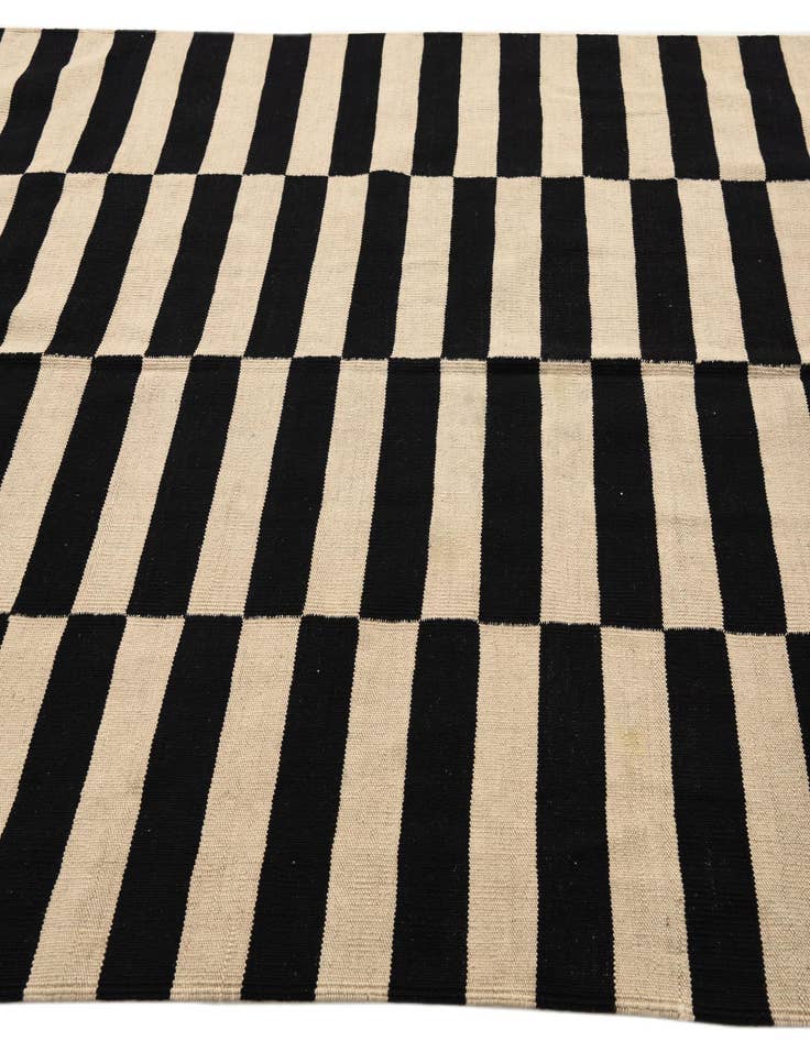 Detail image of  5' 8 x 7' 9  Hand Woven Kilim Modern Wool Rug